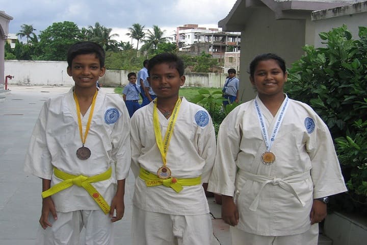 Salt Lake Shiksha Niketan-Karate