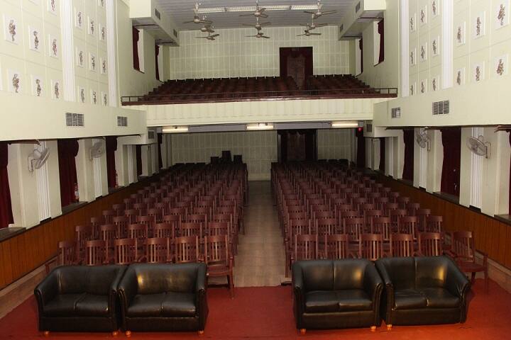 Shri Shikshayatan School-Auditorium