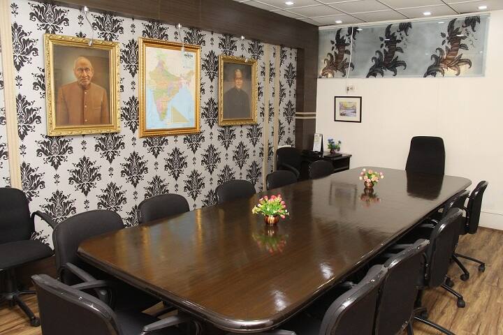 Shri Shikshayatan School-Conference Hall