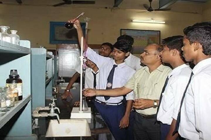 South Eastern Railway Senior Secondary School-Lab