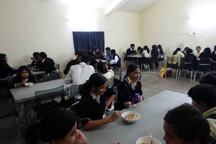 The Levelfield School-Cafeteria
