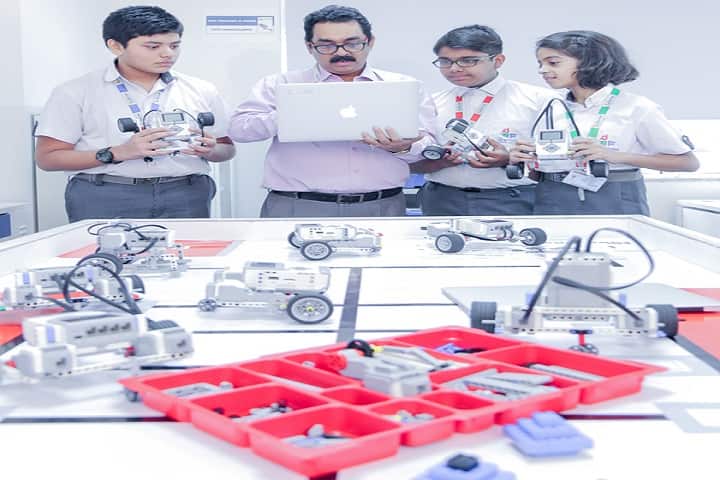 The Newtown School-Robotics Lab