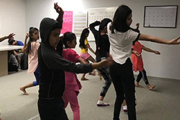 Victoria Public School-Dance