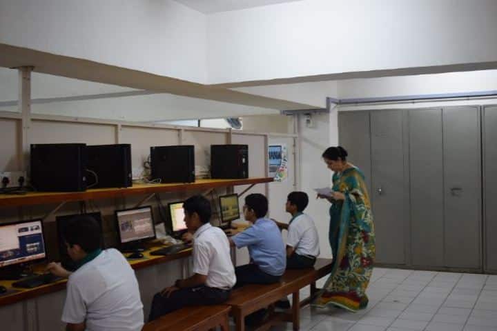St Xaviers Senior Secondary School-IT-Lab