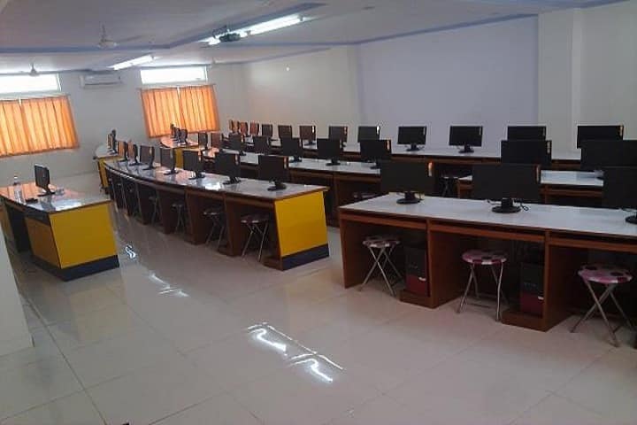 Saint PaulS School-IT-Lab full view
