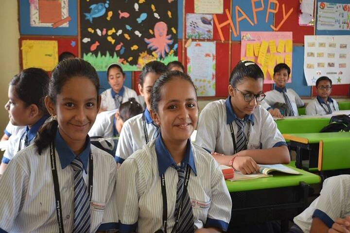 Swaminarayan Dham International School-Classroom
