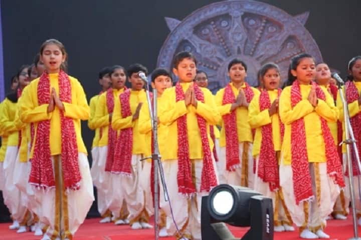 Dr Vijaypat Singhania School-Events singing