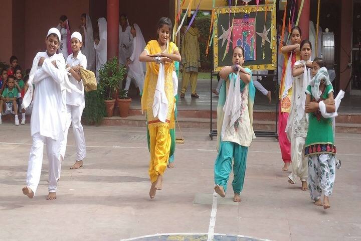 Golden Heights School-Dance