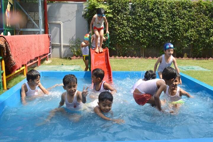 SaupinS School-Swimming Pool