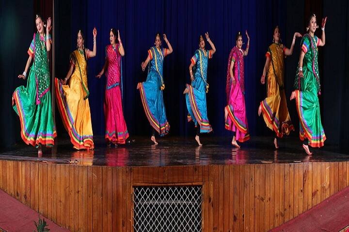 Auckland House School-Events dance