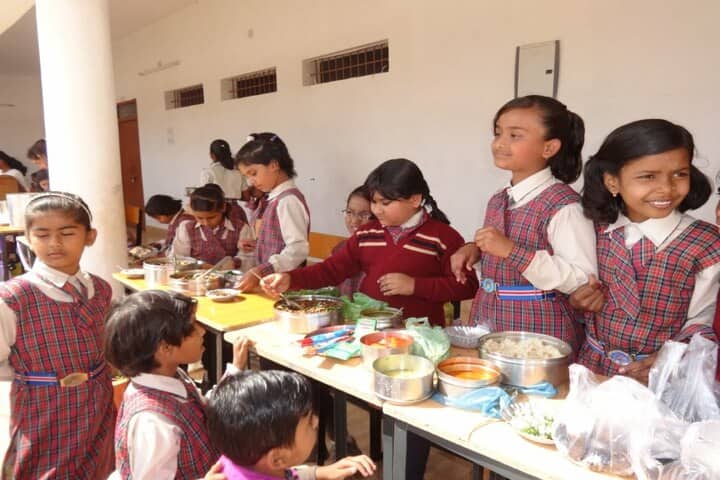 DAV Mukhyamantri Public School-Food Festival