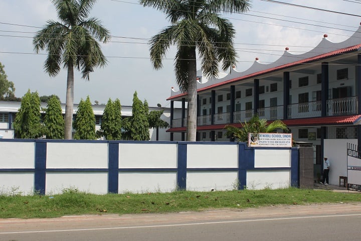 De Nobili School-Campus Entrances