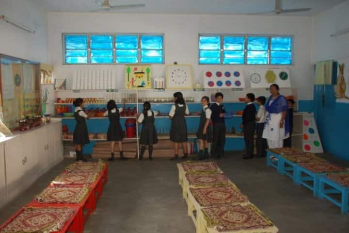 D B M S English School-Art Room