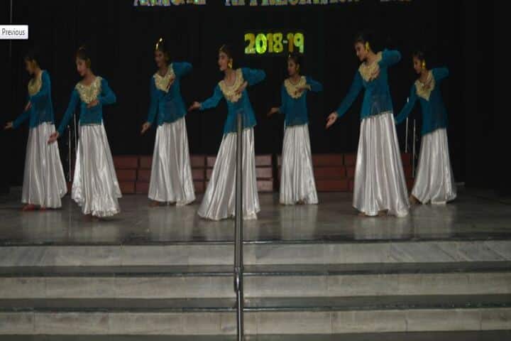 Tarapore School-Dancing Activity