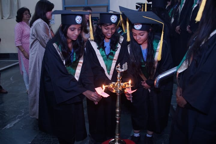 Tarapore School-Graduation Day
