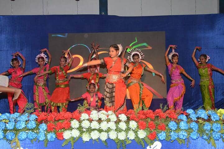 V S Public School-Dancing Activity