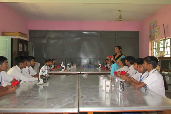 Cluny Convent School-Chemistry Lab