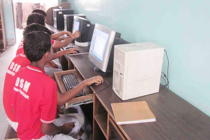 D S M School For Excellence-Computer Lab
