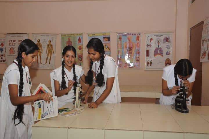 Amrita Vidyalayam-Chemistry Lab