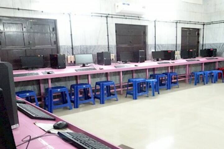 Mount Carmel Convent Anglo - Indian Girls High School-Computer Lab