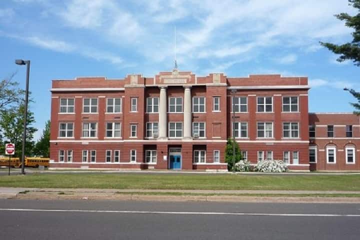 Amalambika Convent English School-Campus View