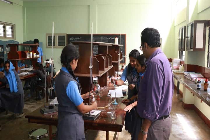 St Patrick S School-Chemistry Lab