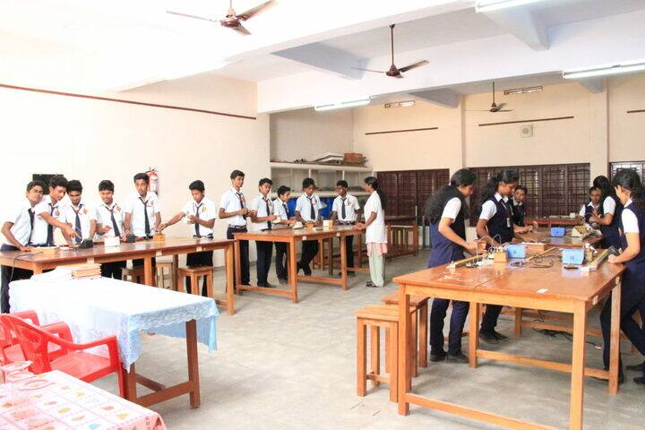 Infant Jesus Convent School-Physics Lab