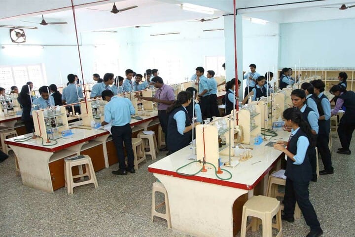 Kuriakose Elias English Medium School-Chemistry Lab