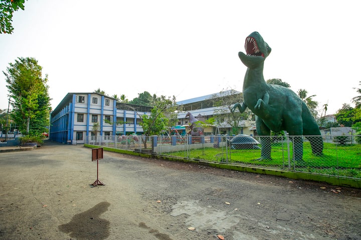Sacred Heart Higher Secondary School & CISCE Junior College-Garden