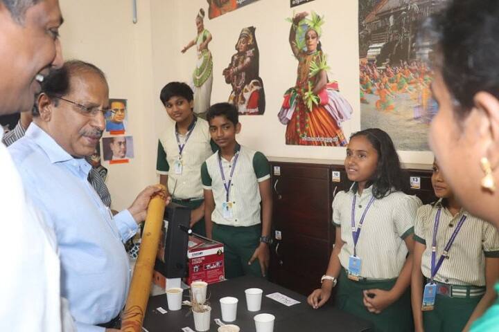 Mukundapuram Public School-Exhibition