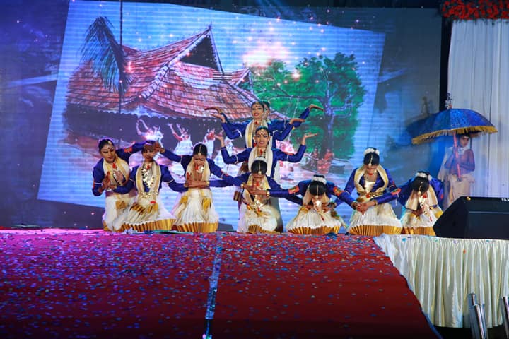 Anita Public School-Dance