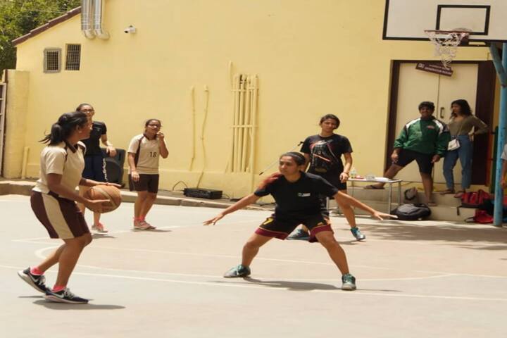 Innisfree House School-Basket Ball Court