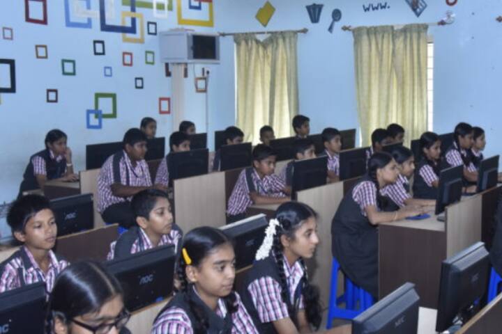 Sri Siddhi Vinayaka Residential School-Computer Lab