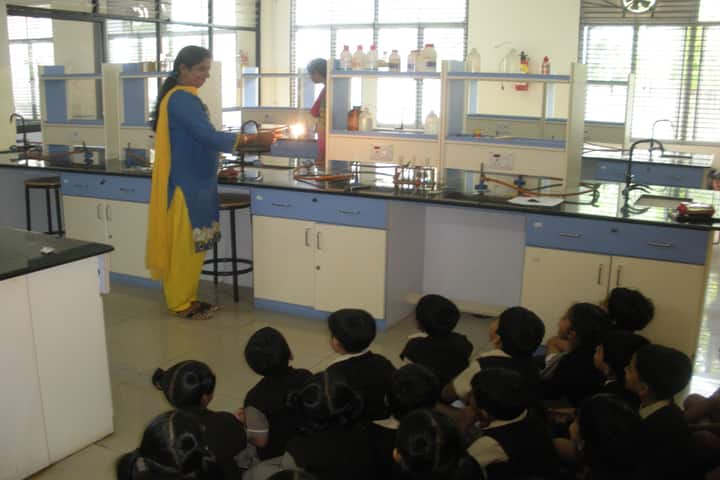 Appollo National Public School-Chemistry Lab