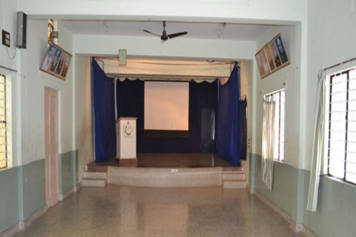 Auden School-Auditorium