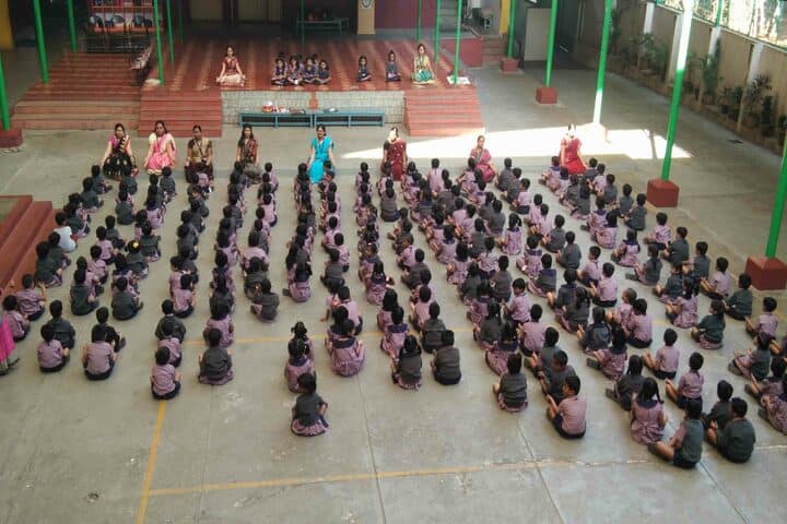 Auden School-Yoga