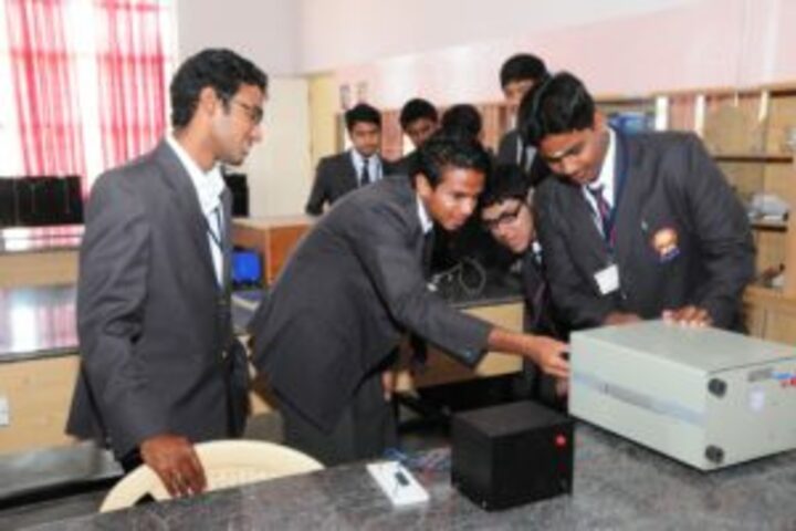 Jnanasarovara International Residential School-Electronics Lab