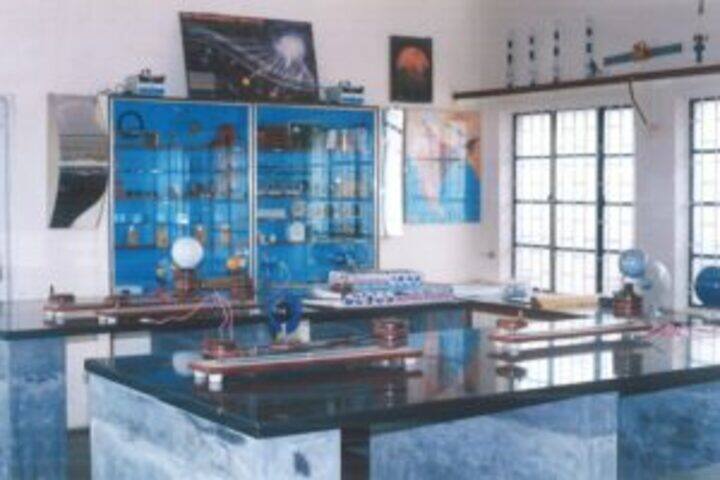 Sri Vani Education Centre-Physics Lab