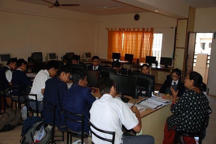 New Millennium School-Computer Lab