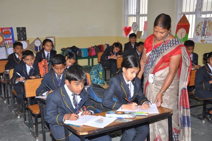 B.M. English School-Class Activity