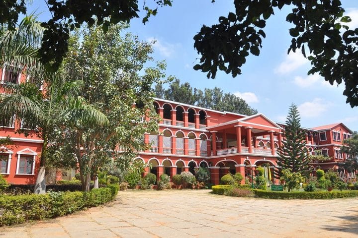 B.M. English School-School Building