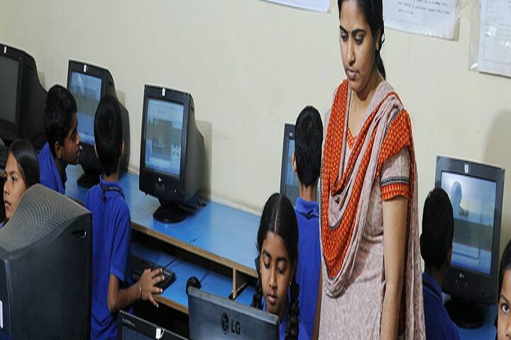 Vinayaka Public School-Computer Lab