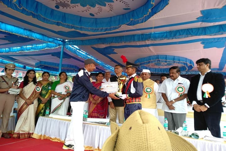 Sri R V School-NCC