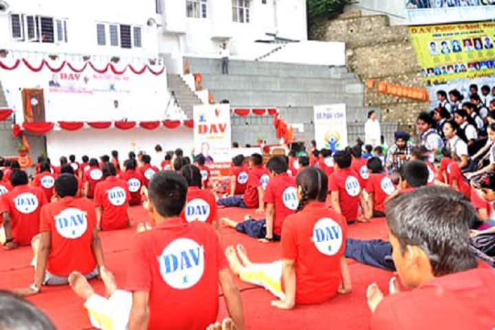 Dav Mukhyamantri Public School-Yoga day