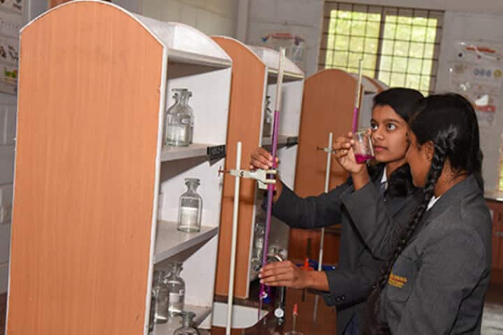 Nalanda Gurukula International School-Chemistry Lab