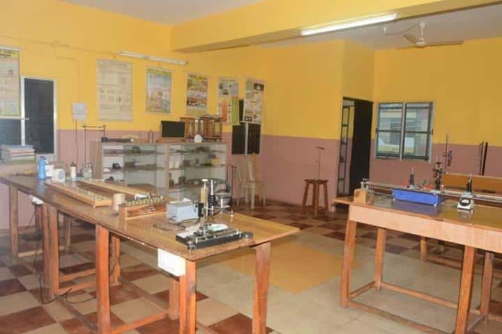 Oriental Primary And High School-Physics Lab