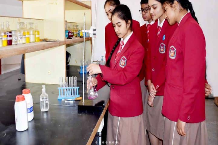 St Johns School-Chemistry Lab