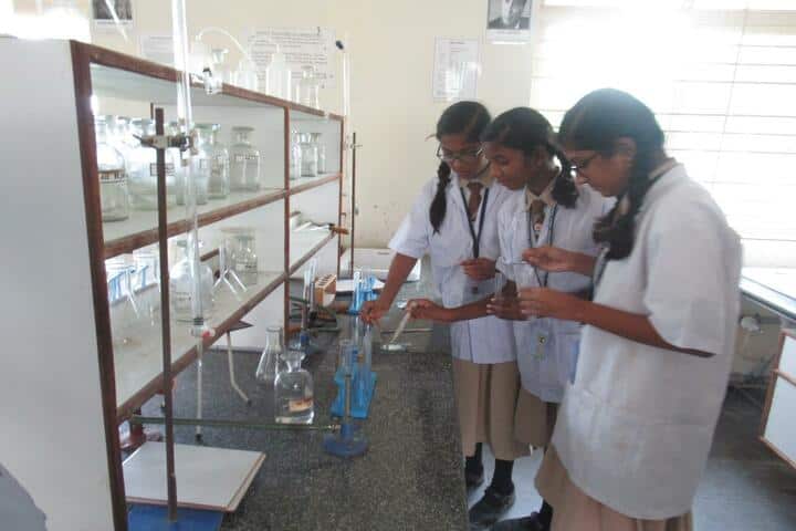 Vishwajyothi International Public School-Chemistry Lab