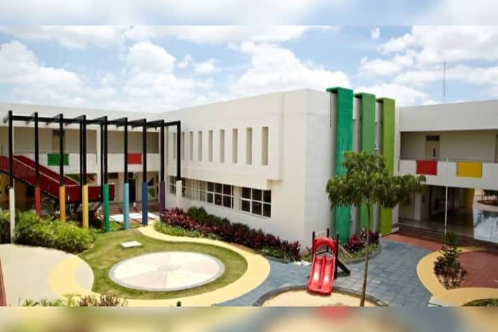 Redbridge International Academy - School Building