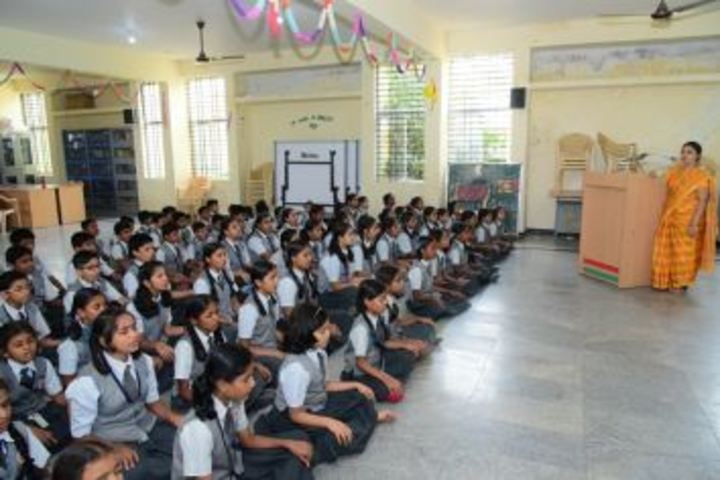 Shree Mahaveer Jain Vidyalaya-Music Class